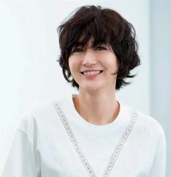 五六十岁女人烫头发,记住3烫3不烫,洋气减龄又显脸小,好看