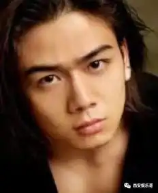 如此骚气的小包总竟得过抑郁症差点自杀,还拍过这么羞羞的照片