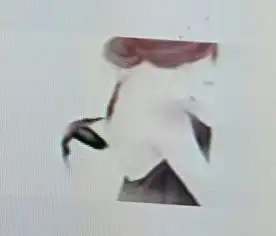 一女孩路肩背侧面卡通图片红色头发,黑色衣服