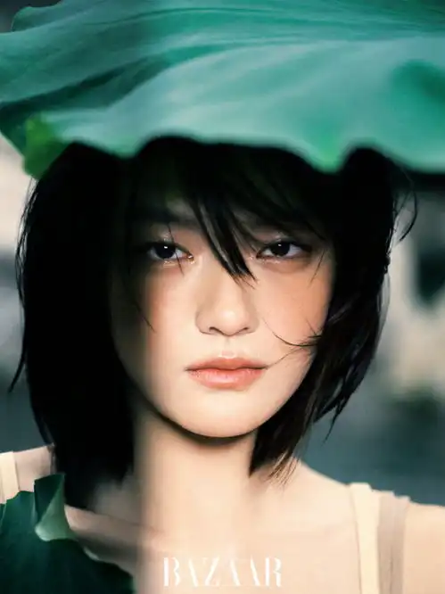 文淇水边大片纯欲氛围拉满气质清冷高级感十足