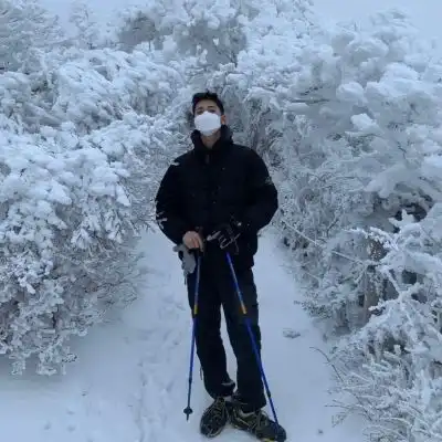 男生超级帅又很霸气的冬季头像我也不明白为什么忽然我们就不合适了