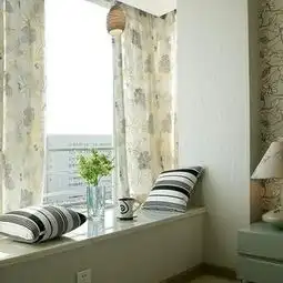 简约系头像女生飘窗