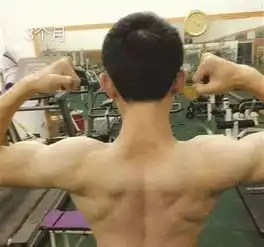 从拐杖少年到肌肉男,健身带给他的却不仅是肌肉