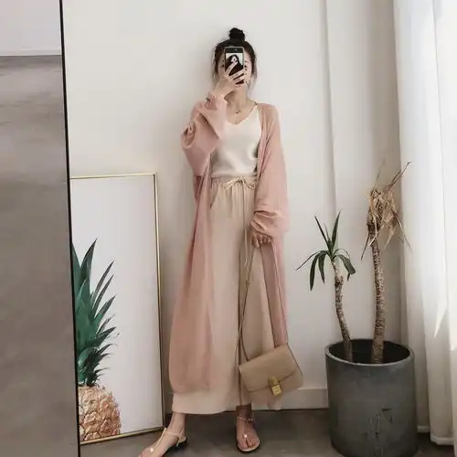 跟杨超越玩转粉色系穿搭,穿在身上美翻了,轻轻松松搞定整个秋天