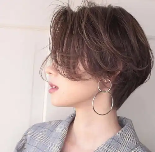 女神和野鸡之间可能就差了个短发