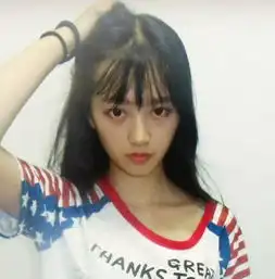 武大女神黄灿灿上天天向上人气爆棚与男友激吻照曝光