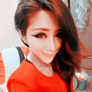 一个我喜欢的女生穿我给她买的衣服拍照当头像是几个意思