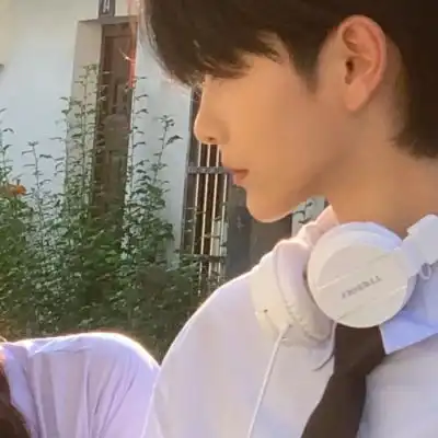 qq萌系头像男生头像真人