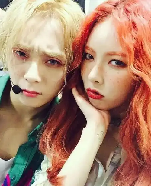 泫雅自曝暗恋金晓钟一年半,喝醉酒后主动进行表白