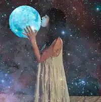 求系列图片一个女生抱着水晶球的那个水晶球的颜色有黄的也有蓝色的最好可以配成情侣的