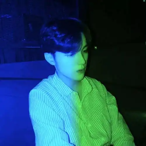 蓝系男生头像自由孤独