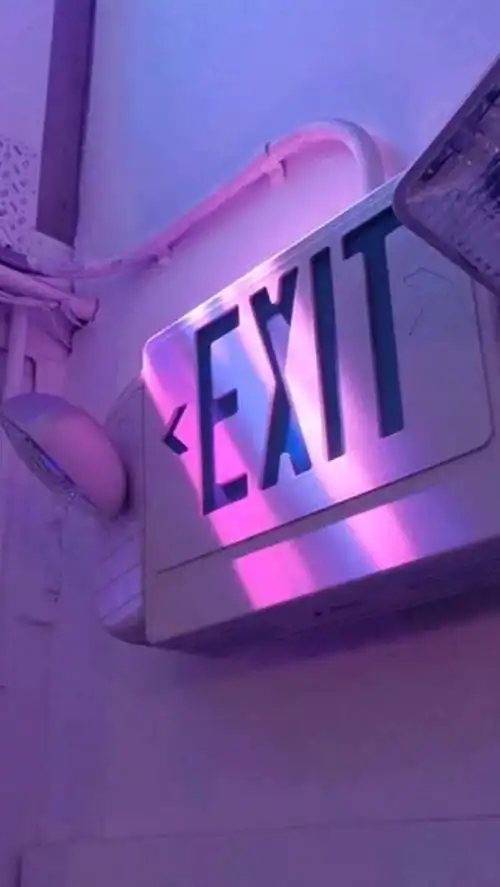 壁纸年纪大了就该学会穿秋裤