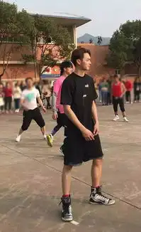 男星近期未p生图,杨洋让人眼前一亮,范丞丞是从漫画里出来的吗