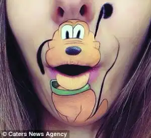 嘴唇上的画