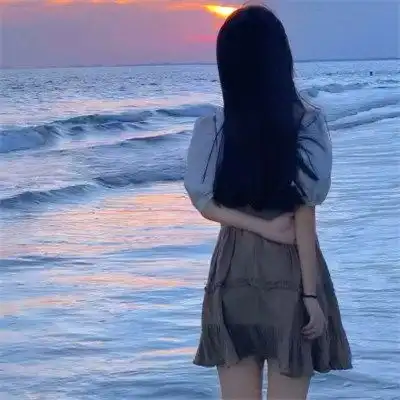 黑色系氛围感头像女生女