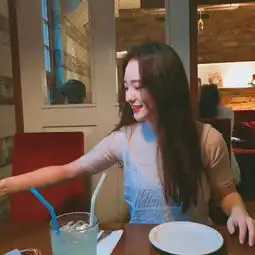 治愈系头像女生真人老伴