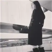 求一些类似于这样的情侣头像拜托多一点谢谢