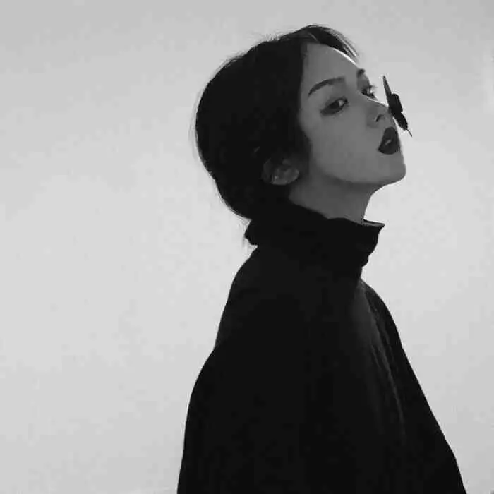 头像冷淡风女头