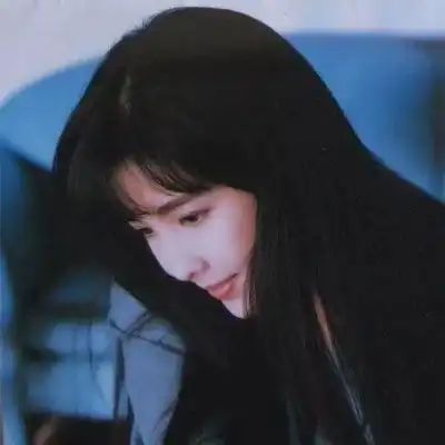 80年代复古港风侧颜美女头像