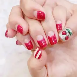 美容帮天太热这3款清爽系美甲,给你的夏天降降温