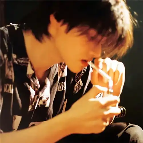 男生头像无水印明天生动而具体