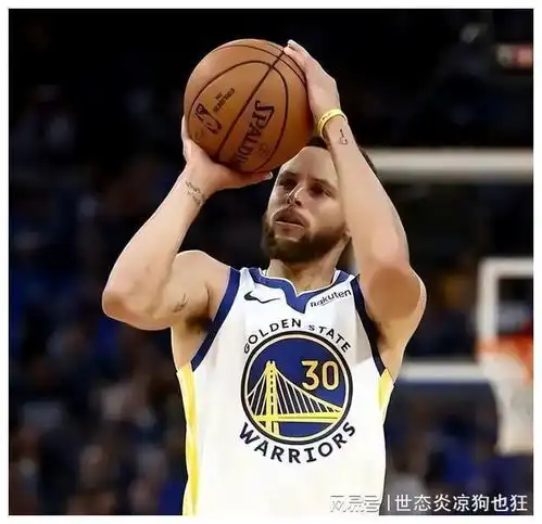 库里他没有强大的身体天赋,从小饱受低估,却用三分球改变nba