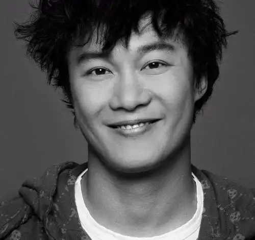 10年前因患癌写下遗愿,10年后她的孤勇者,让陈奕迅一曲封神