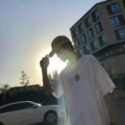 2020帅气冷酷qq头像男生,骄纵的男生最个性