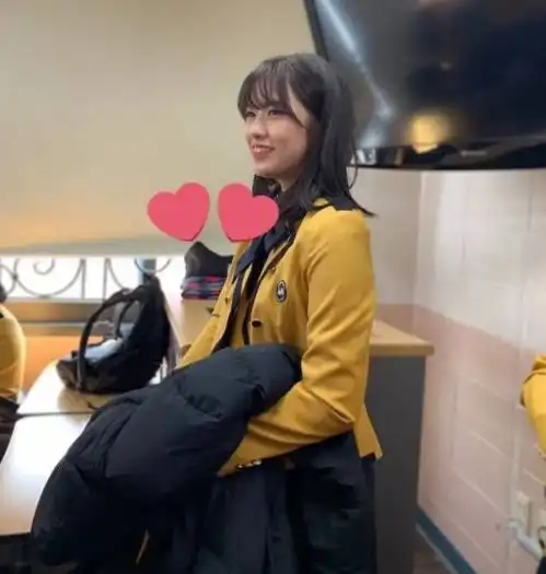 韩网热议,izone成员安宥真从高中退学