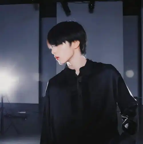 禁欲系男头像大全帅气暗