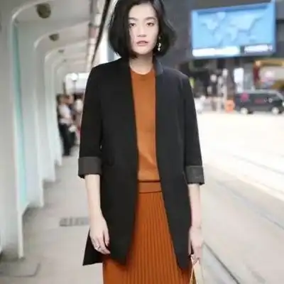 焦糖色裙子配什么袜子配什么鞋子好看