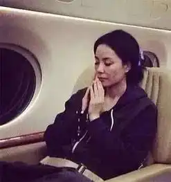 王菲怀孕,不惧48高龄产子,谢霆锋再当爹