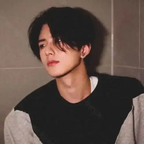 禁欲系霸总头像真实男生