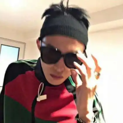 男生戴墨镜头像霸气很有范很潮流的男生