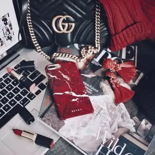 入手这些红色系单品,过年回家做个惹人爱的时髦精吧