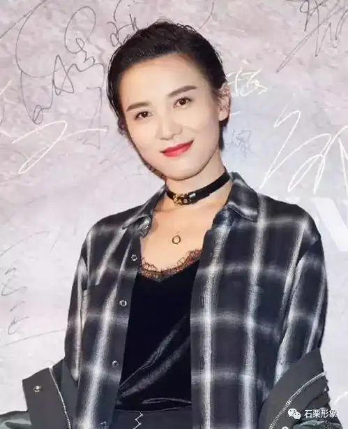 潮流发型slickedback,颜值不高还真难以驾驭