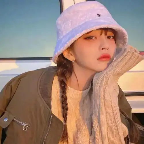 黄昏暗淡,女生头像