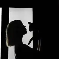 头像女生黑色系黑色系真人不露脸女生头像