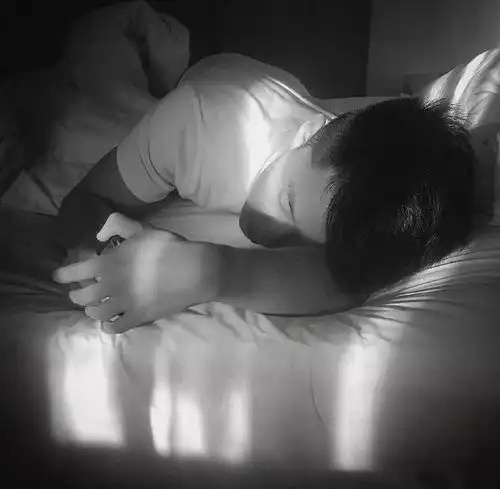 言语你真的缺席了太多我需要你的时候小姐