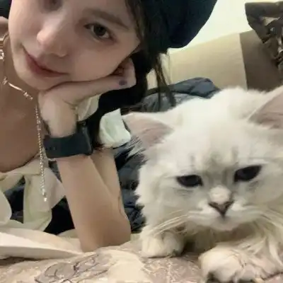 头像女ins风动漫小众女