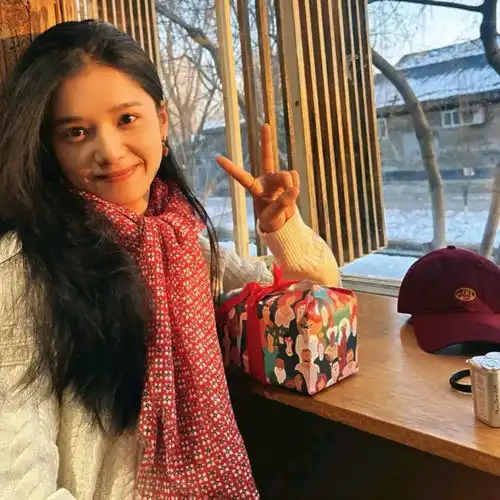 从没见过娱乐圈有一位女明星的照片这么适合当头像,好看果然吃香