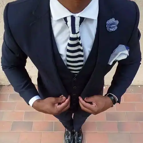 穿正装的男人才是世界上最毒的药