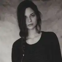 意境伤感的黑白女生图片头像微信头像图片大全