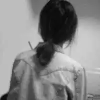 孤独黑色系头像男背影孤