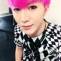 戴墨镜的男生头像全身戴墨镜冷酷男生头像