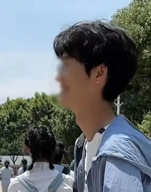 男孩高考结束后向暗恋257天的女孩告白获祝福,青春美好不留遗憾