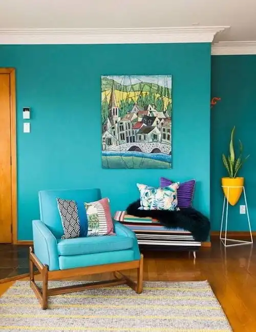 房屋改造不要千篇一律的白墙,给客厅点颜色看看