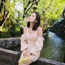 姚晨古力娜扎假期旅游造型出炉,一个意式风情,一个甜美卖萌