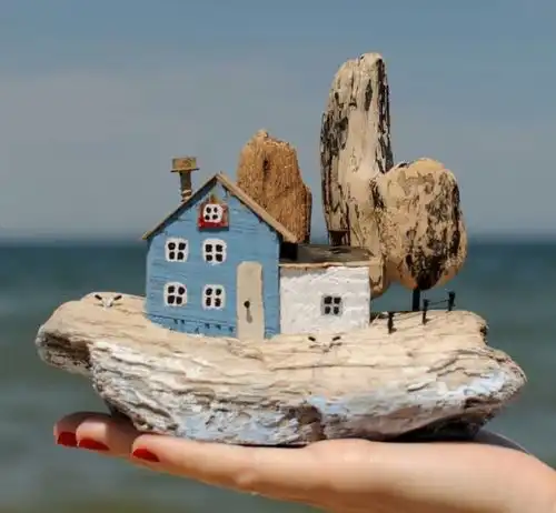 妙手回春,把捡来的枯木改造成治愈系小屋