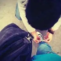 真人情侣头像系鞋带情侣